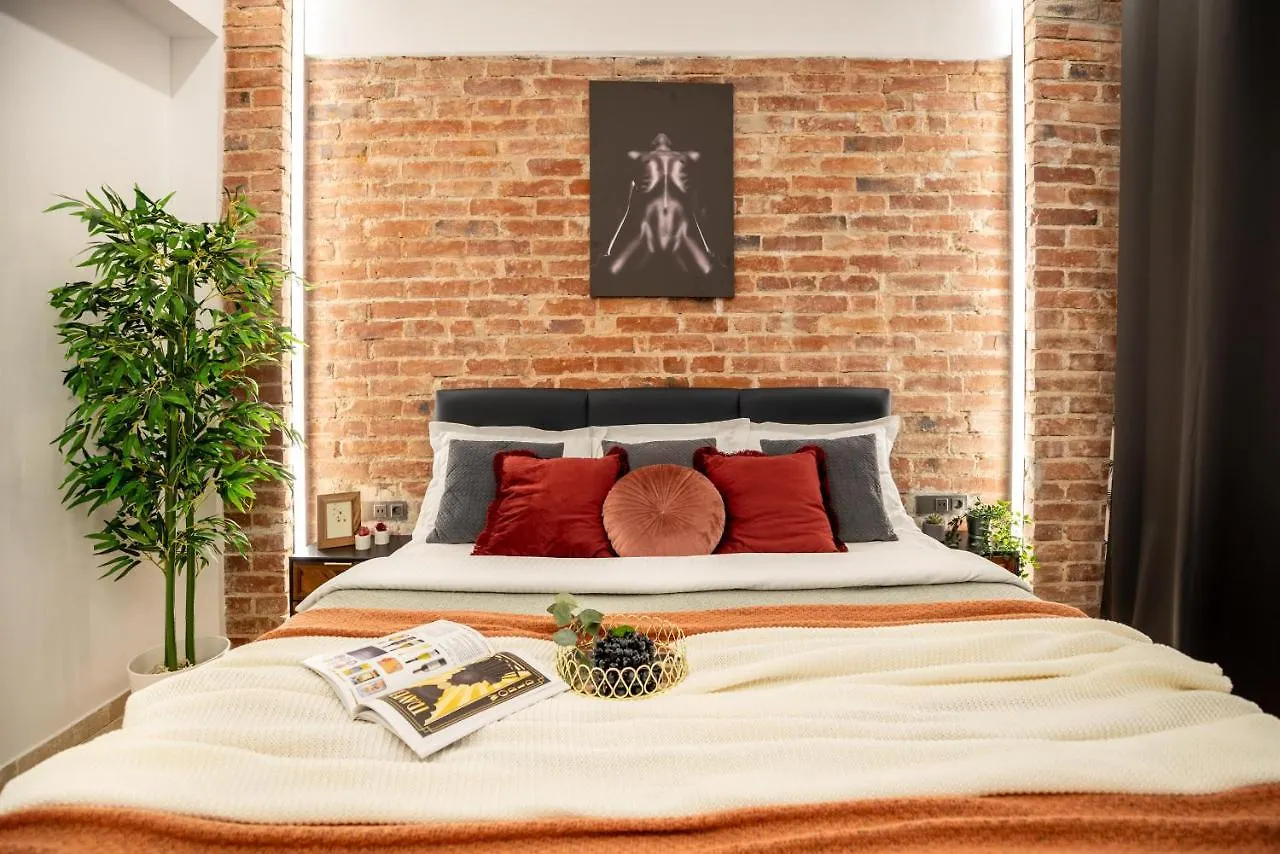 Luxury & Comfort: Smart 2Br-Apt At Unirii Square Bucareste 0*,  Roménia