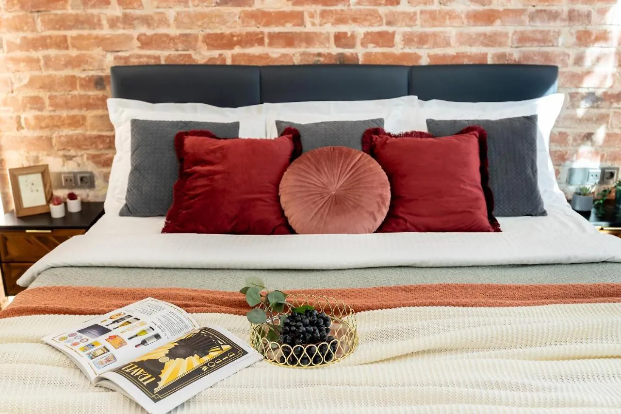 Luxury & Comfort: Smart 2Br-Apt At Unirii Square Bucareste