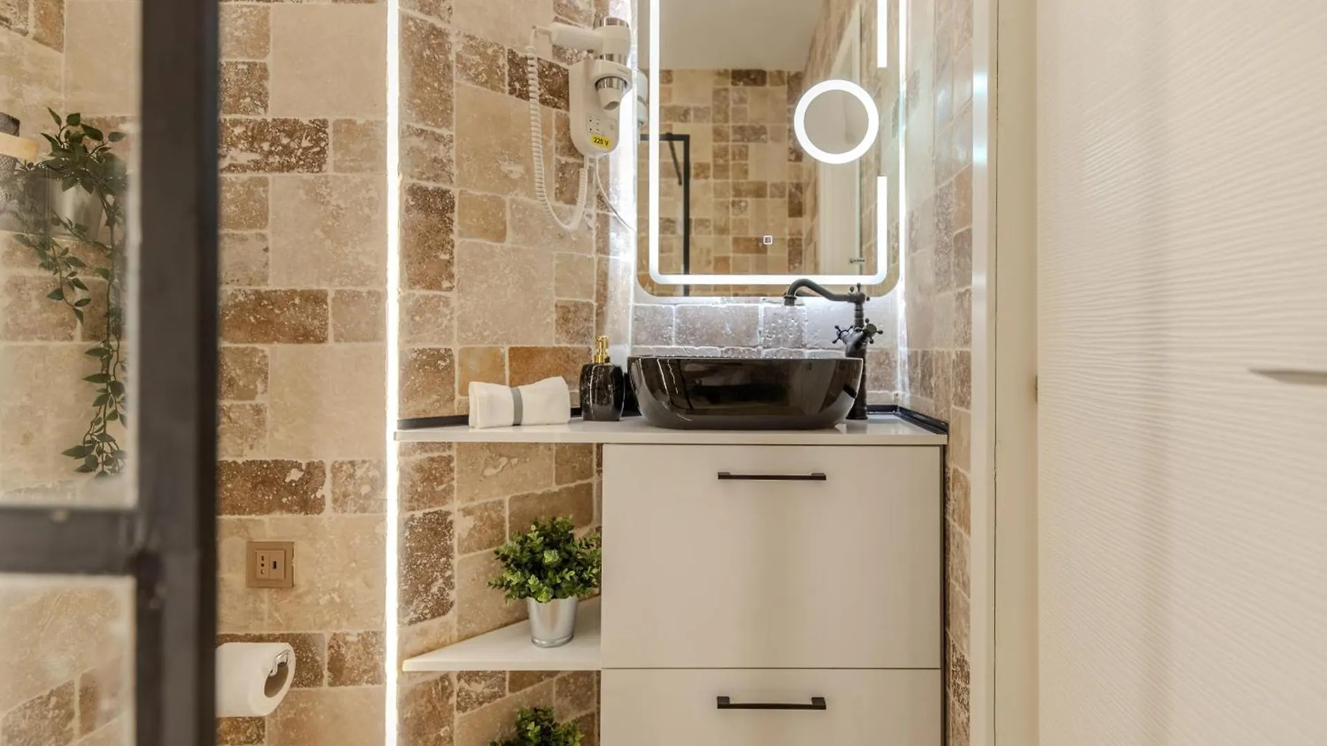 Luxury & Comfort: Smart 2Br-Apt At Unirii Square Bucareste Roménia